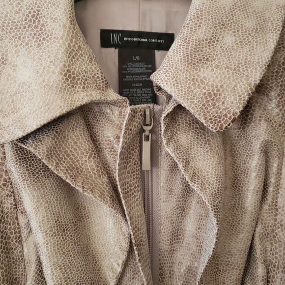 INC ruffle front zip up jacket L  EUC - Picture 3 of 8
